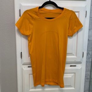 Lululemon Swiftly Tee, Size 8